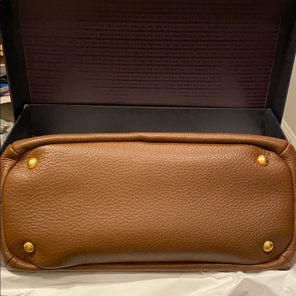 Authentic PRADA Pebble Leather Vit.Daino Handbag - Picture 3 of 10